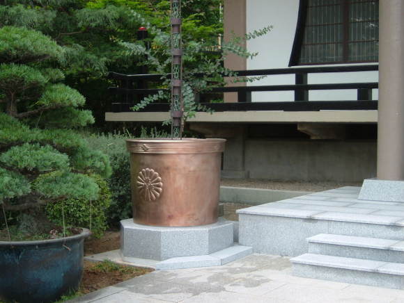 圓福寺様　天水鉢
